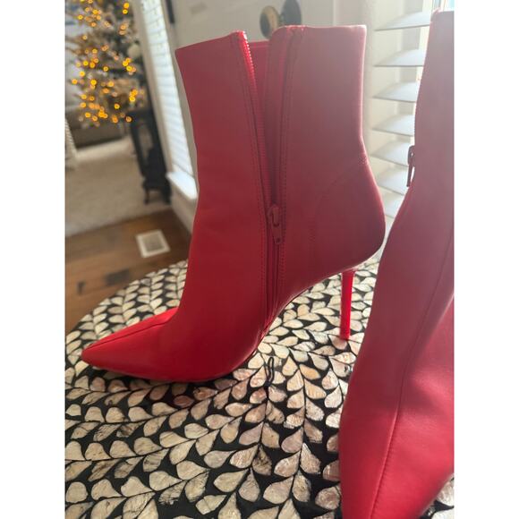 Steve Madden Red Leather Stilleto Elysia Bootie - Picture 2 of 11